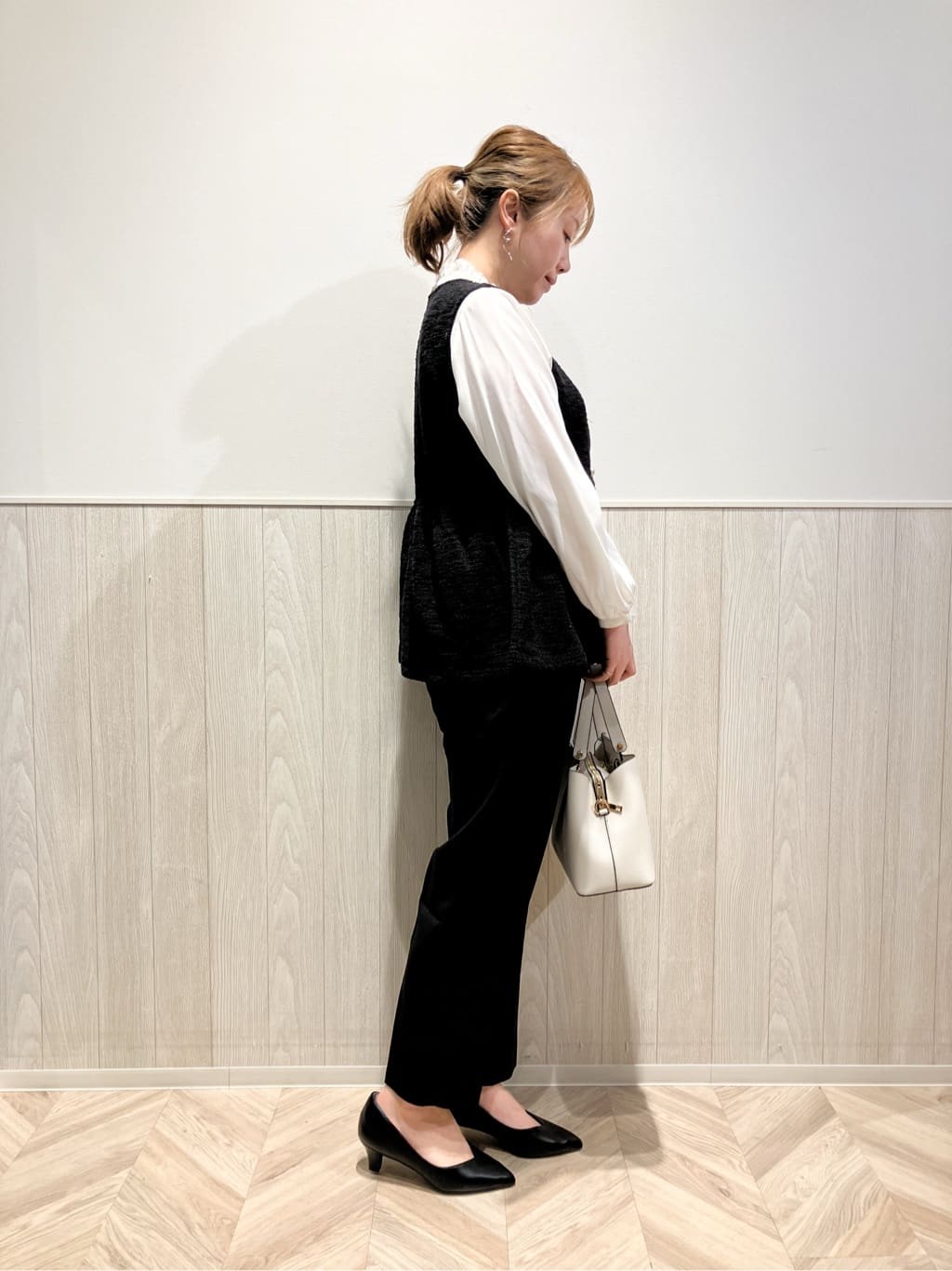 shokoさんの「SHOO･LA･RUE｜◆【S-3L/洗える/セレモニー】さらり軽やか スタンドカラー フリルブラウス」を使ったコーディネート
