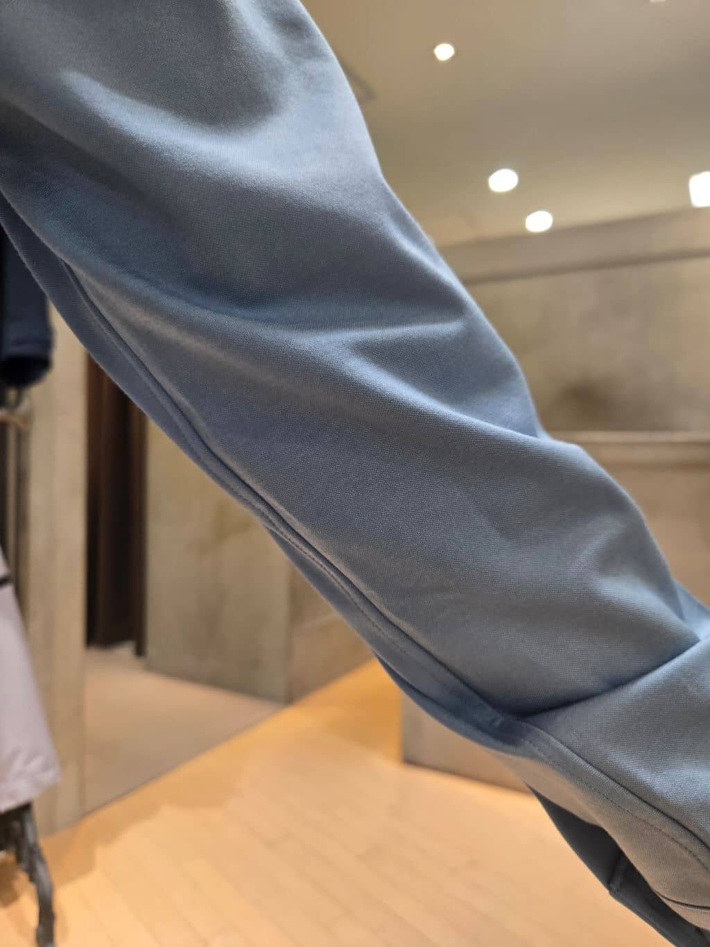 白木駆さんの「TAKEO KIKUCHI｜【全7サイズ&times;8色展開！】トップマルチヘリンボン パンツ」を使ったコーディネート