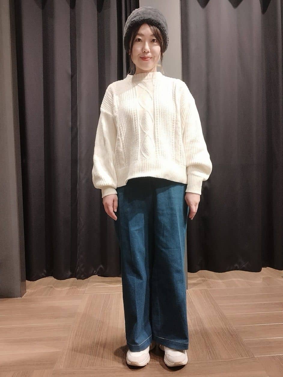 naoさんの「THE SHOP TK｜【美脚/オ―ルシーズン】デニムマリンパンツ/洗濯機OK」を使ったコーディネート