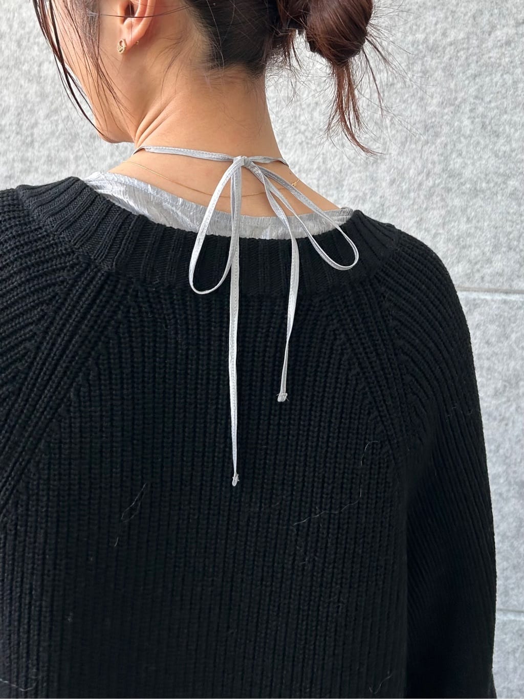 harunaさんの「CODE A｜gathered shiny blouse」を使ったコーディネート