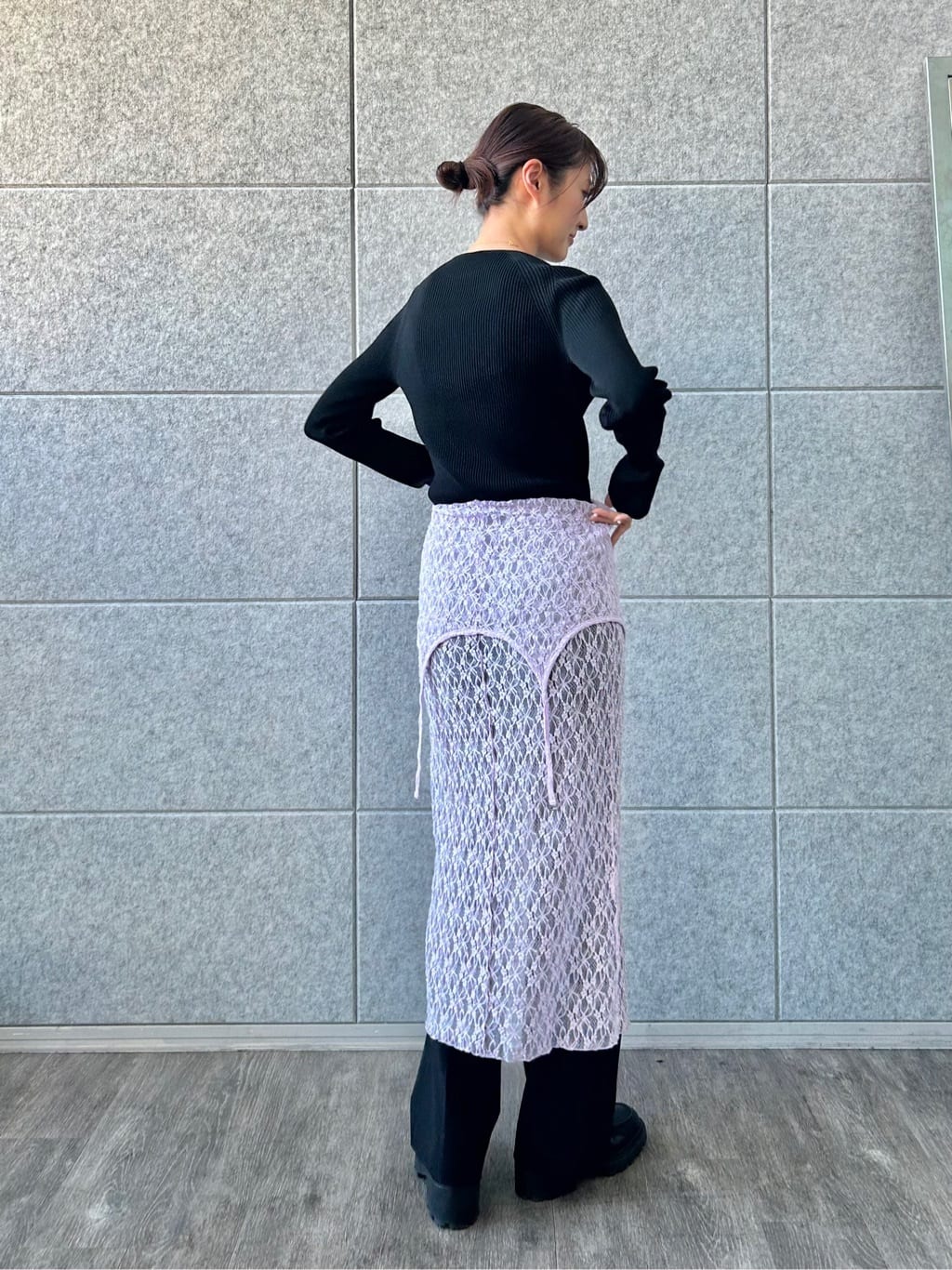 harunaさんの「CODE A｜◆hole sleeve knit」を使ったコーディネート