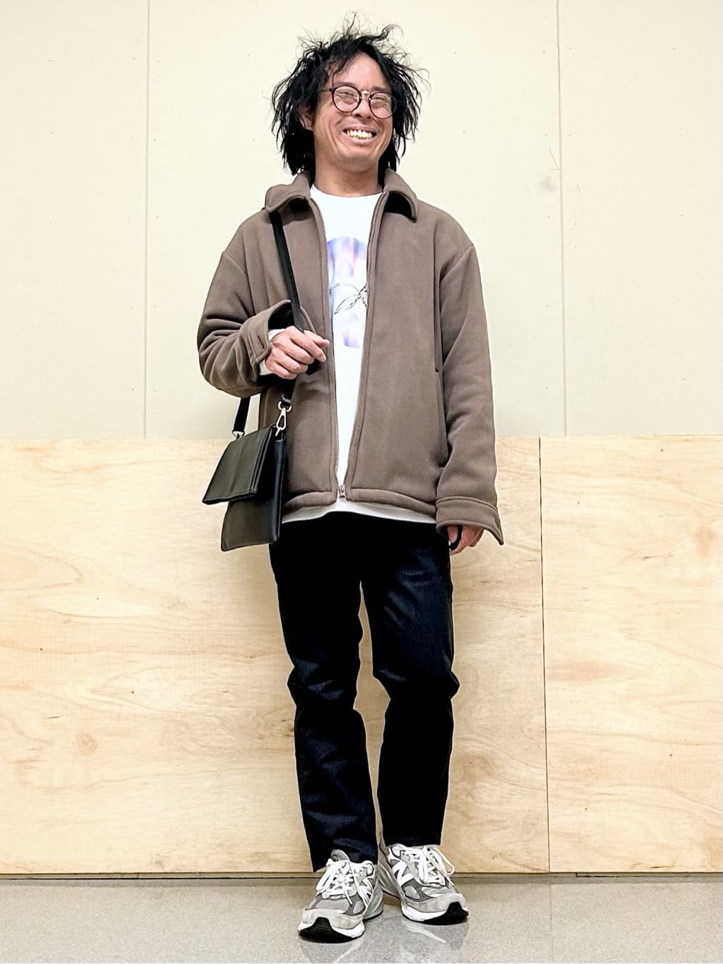 KENJI Iさんの「THE SHOP TK｜【オールシーズン穿ける！】7DAYSストレッチへリンボンパンツ　ON&hArr;OFF兼用」を使ったコーディネート