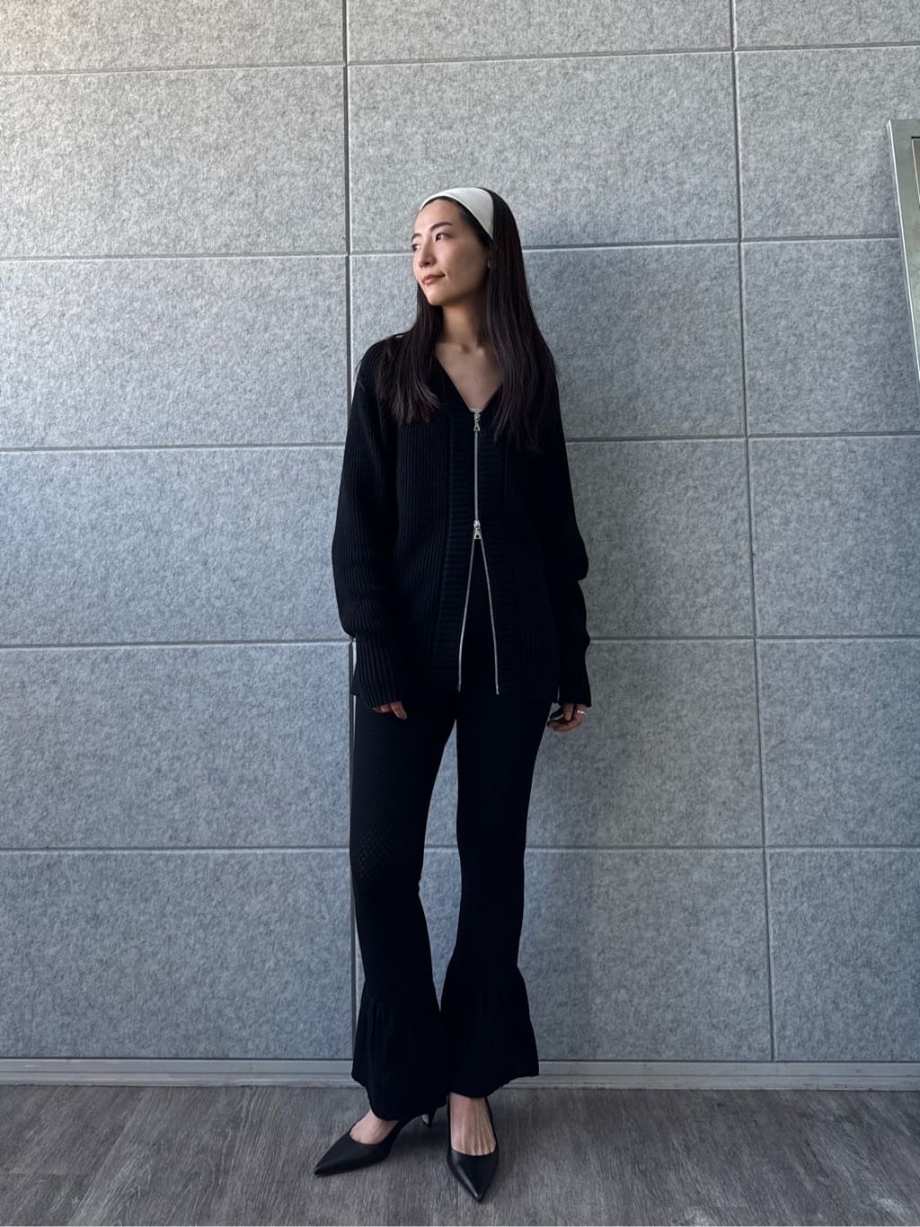 uchi__yamaさんの「CODE A｜lace knit pants」を使ったコーディネート