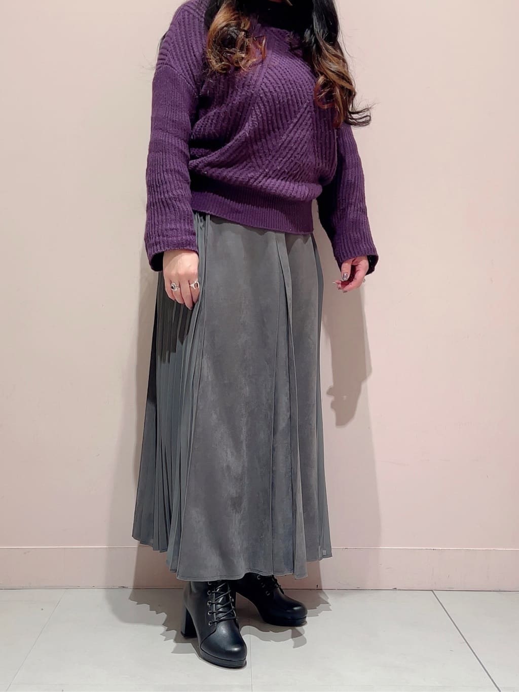 りえさんの「ESPERANZA｜アーモンドトゥレースアップ厚底ショートブーツ」を使ったコーディネート