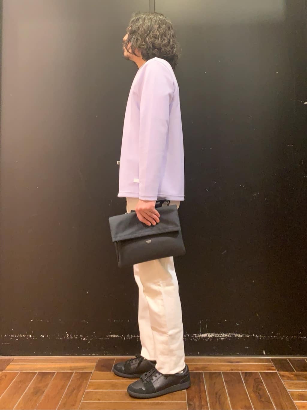 木村剛さんの「TAKEO KIKUCHI｜【Sサイズ～】ストレッチ デニム パンツ」を使ったコーディネート