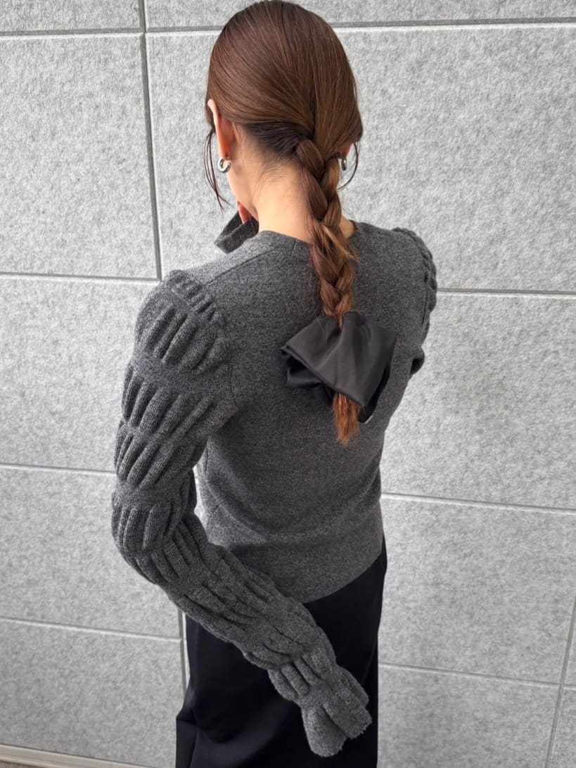 designer yukaさんの「CODE A｜gathered sleeves knit」を使ったコーディネート