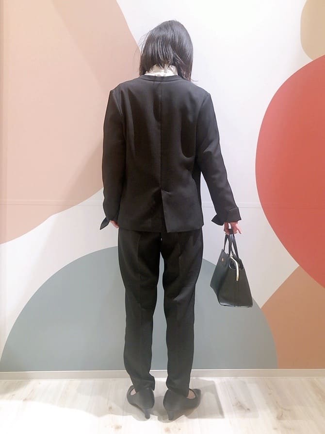 長女さんの「SHOO･LA･RUE｜◆【S-LL/セットアップ可/通勤/セレモニー】ノーカラージャケット」を使ったコーディネート
