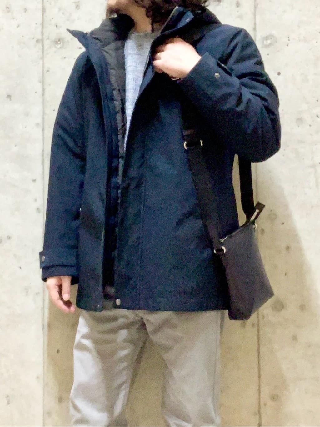 木村剛さんの「TAKEO KIKUCHI｜【Made in JAPAN】播州織 ストレッチ パンツ」を使ったコーディネート