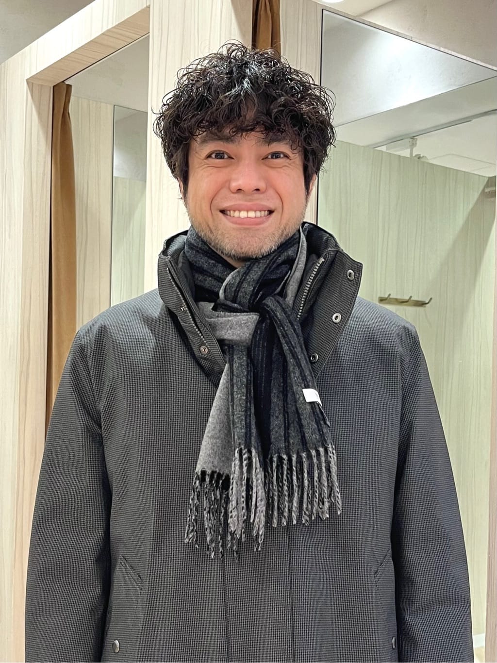 URAさんの「TAKEO KIKUCHI｜【3WAY】ハウンズトゥース ダウンライナー コート」を使ったコーディネート