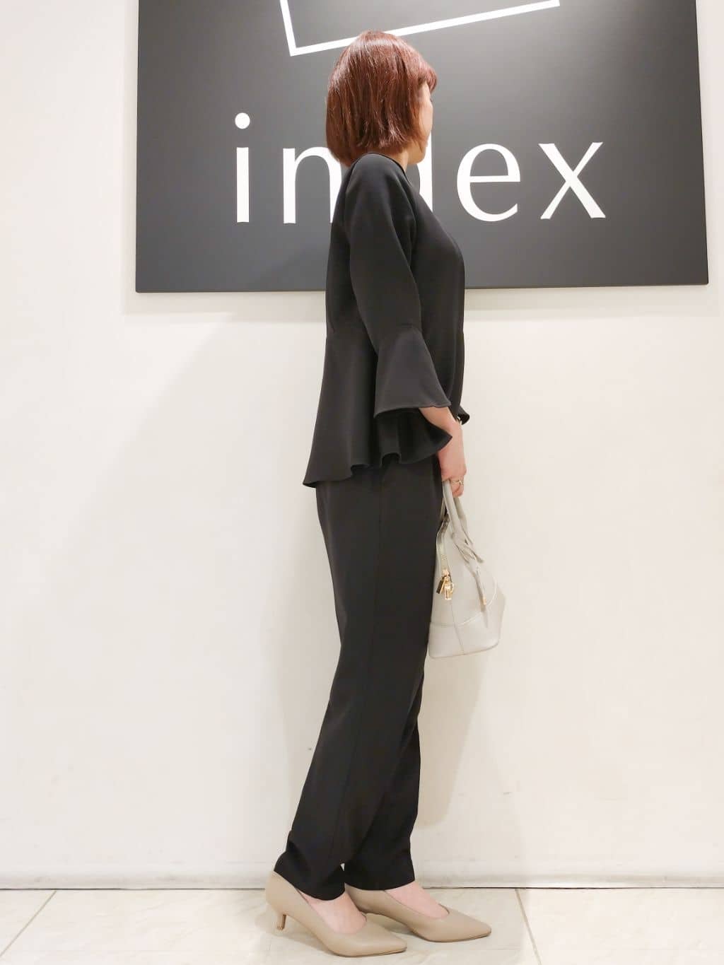 n.さんの「index｜◆＜通勤・セレモニー／セットアップ対応＞フレアスリーブブラウス【洗濯機洗い可／ストレッチ／イージーア」を使ったコーディネート