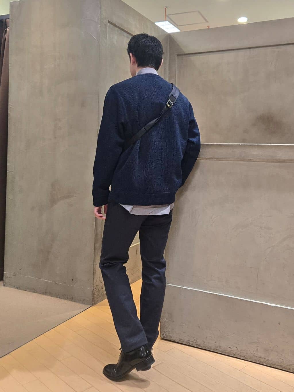 白木駆さんの「TAKEO KIKUCHI｜【全7サイズ&times;8色展開！】トップマルチヘリンボン パンツ」を使ったコーディネート