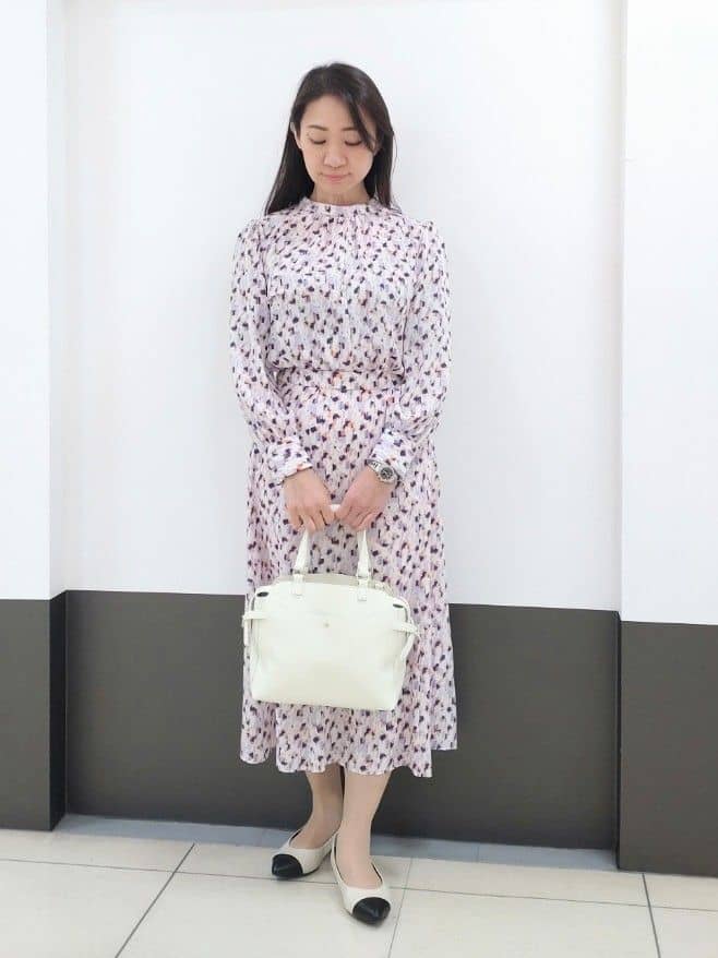 tagさんの「Reflect｜◆【マシンウォッシュ可／セットアップ可】パフスリーブプリントブラウス」を使ったコーディネート