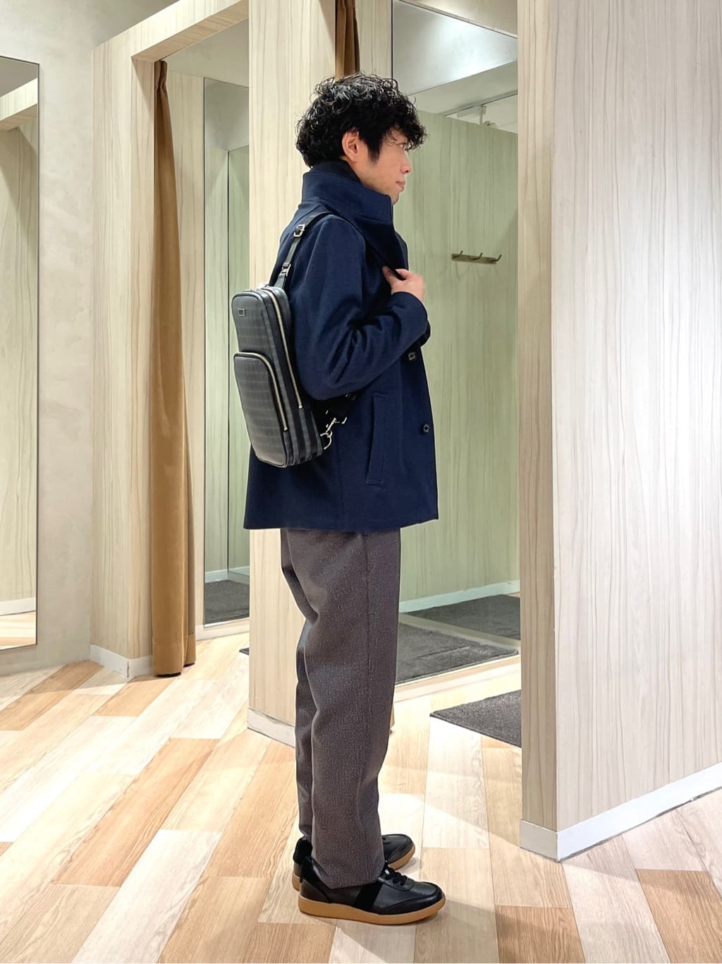 URAさんの「TAKEO KIKUCHI｜【DOWN FABRIC】ダウンファブリック スタンドカラーブルゾン」を使ったコーディネート