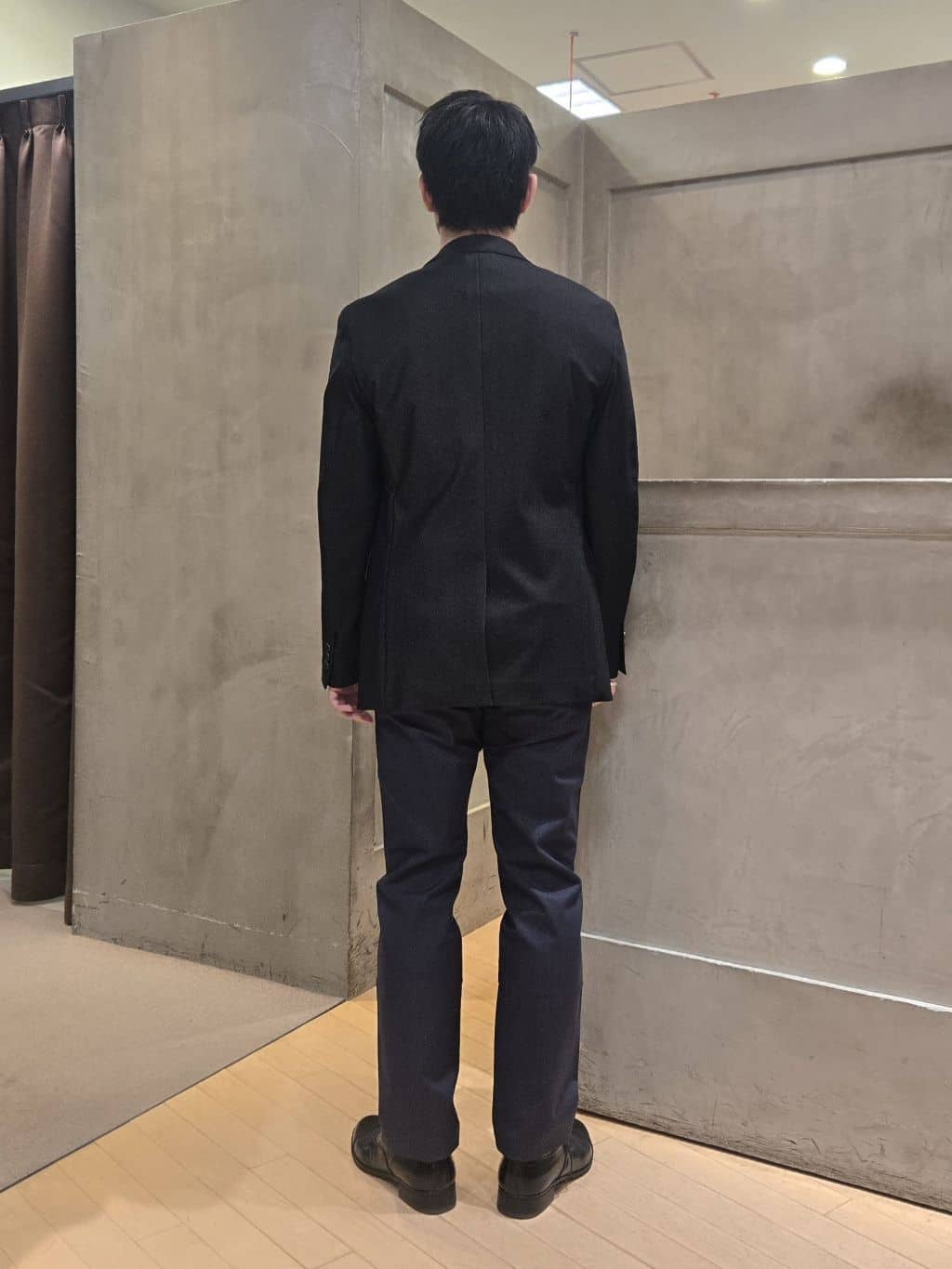 白木駆さんの「TAKEO KIKUCHI｜【360&deg;ストレッチ／セットアップ対応】None Of Stress ジャケット」を使ったコーディネート