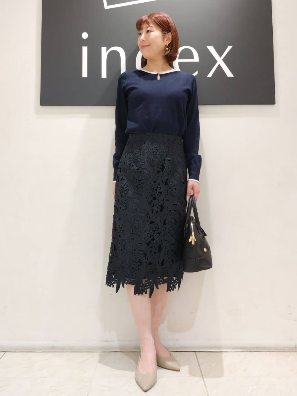 n.さんの「index｜◆バイカラーキーネックニット【洗濯機洗い可】」を使ったコーディネート
