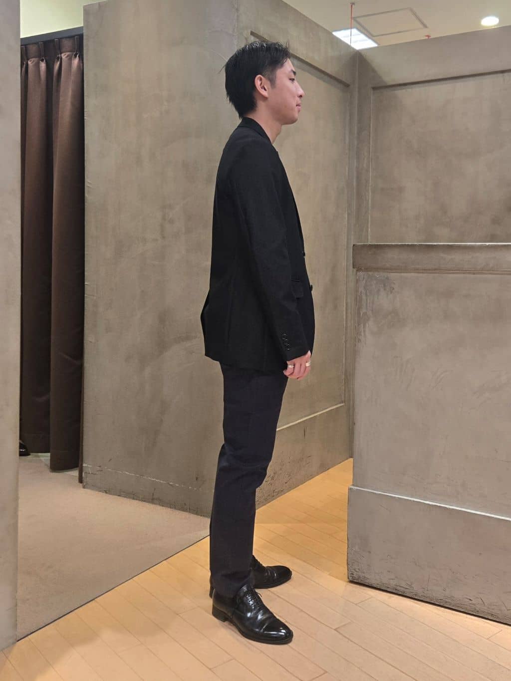 白木駆さんの「TAKEO KIKUCHI｜【360&deg;ストレッチ／セットアップ対応】None Of Stress ジャケット」を使ったコーディネート