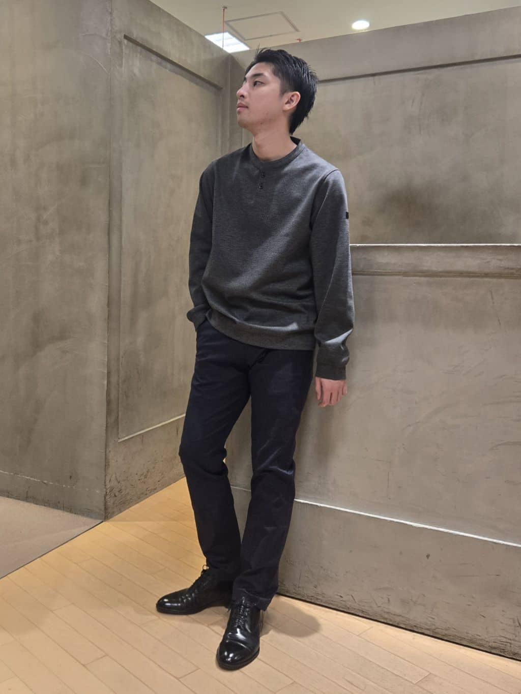 白木駆さんの「TAKEO KIKUCHI｜【360&deg;ストレッチ／セットアップ対応】None Of Stress ジャケット」を使ったコーディネート
