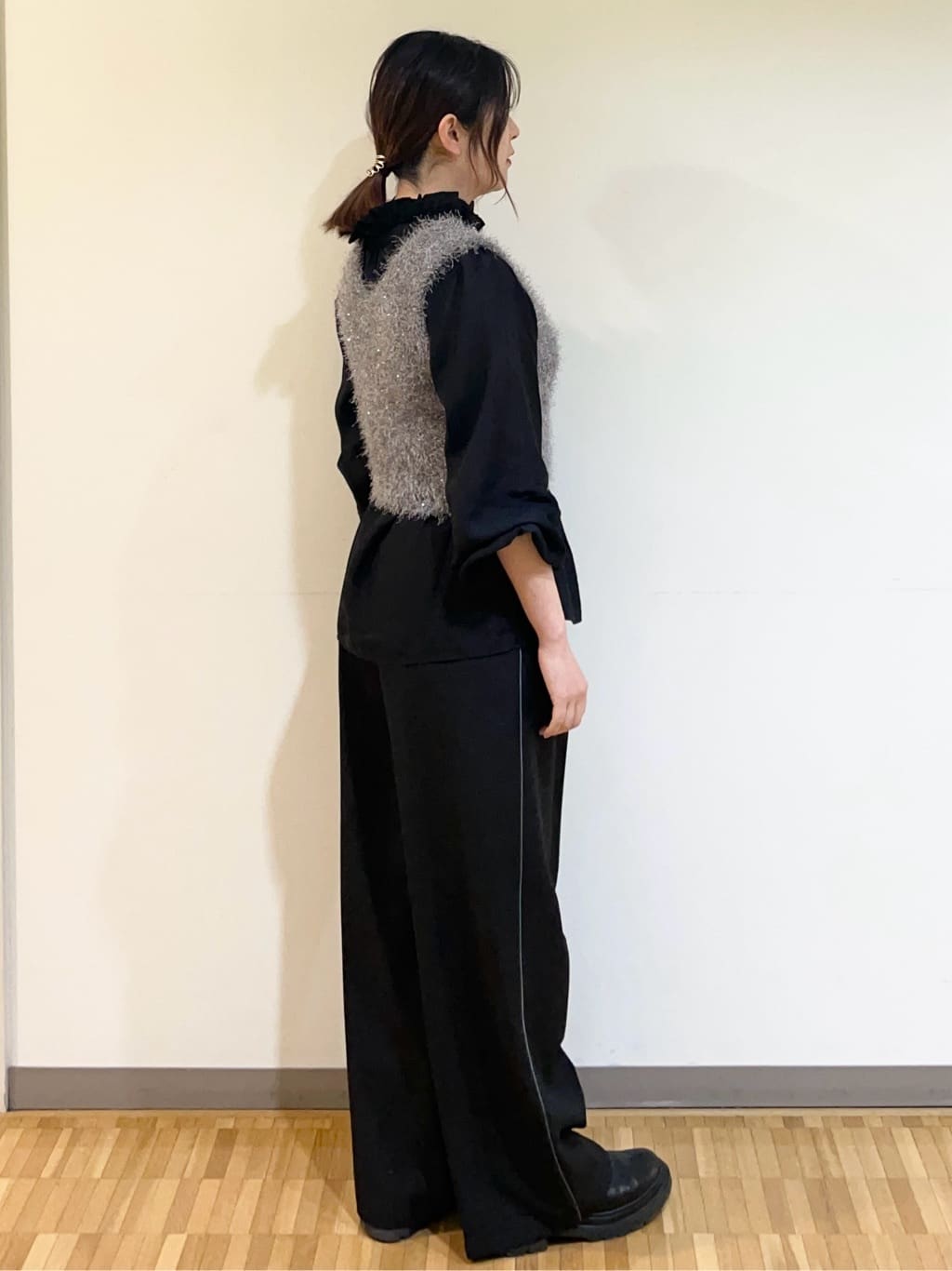 フナキさんの「UNTITLED｜」を使ったコーディネート