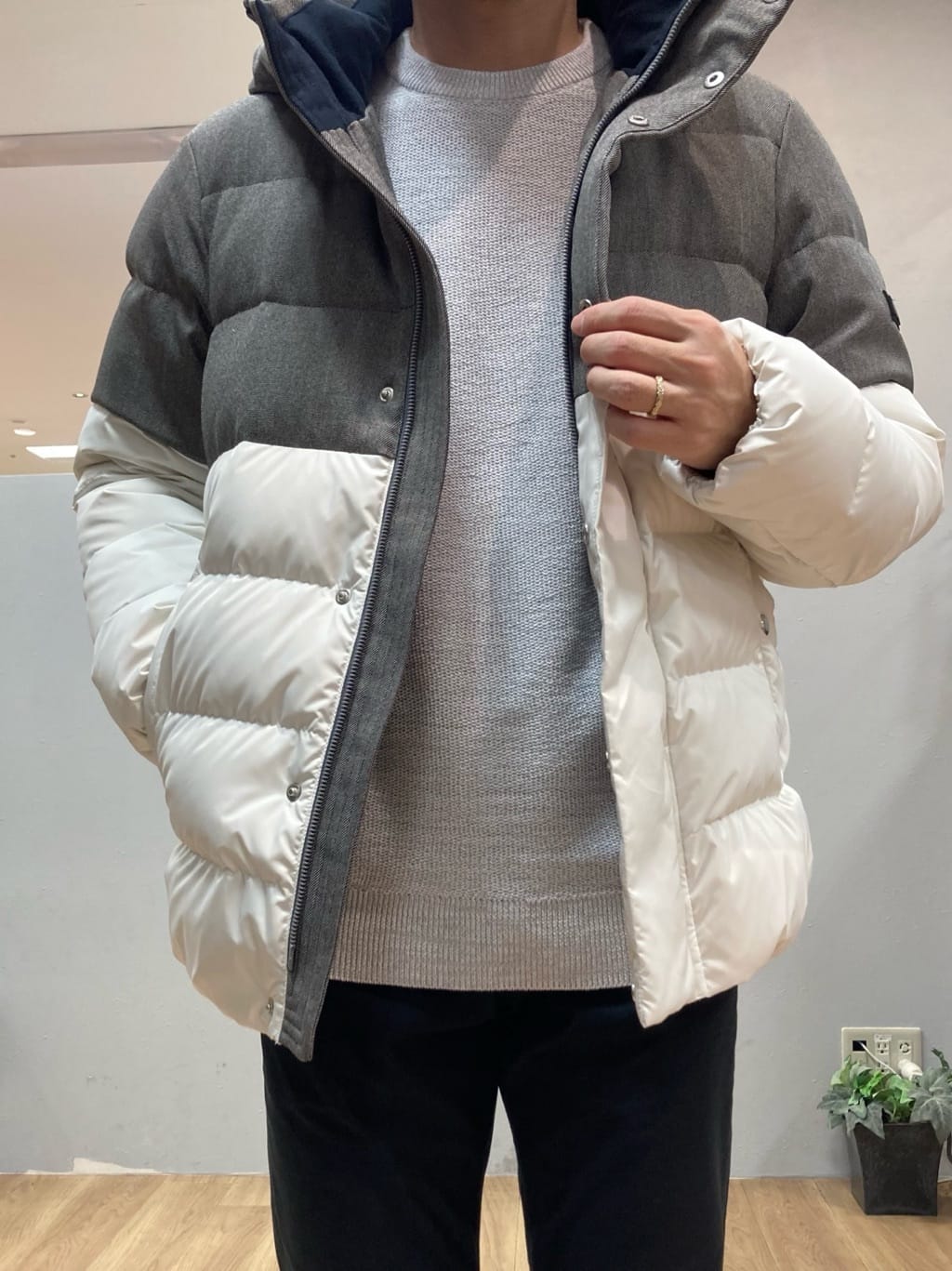 シュンさんの「TAKEO KIKUCHI｜【Made in JAPAN】播州織 ストレッチ パンツ」を使ったコーディネート