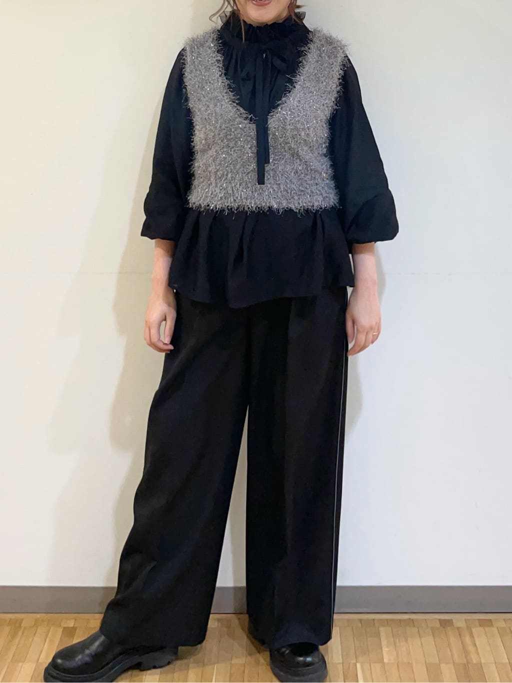 フナキさんの「UNTITLED｜」を使ったコーディネート