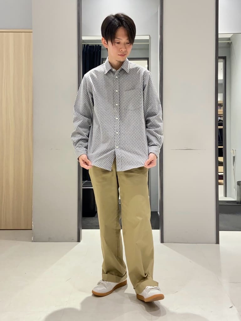 わいずみさんの「TAKEO KIKUCHI｜【撥水】ライトウェイト ボディバッグ」を使ったコーディネート