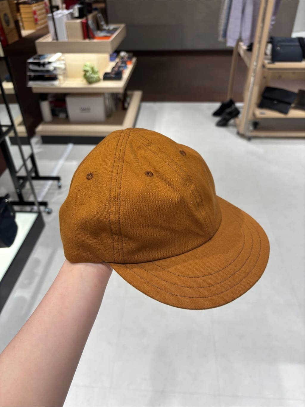 ウミさんの「TAKEO KIKUCHI｜【NAPRON別注】 GARDEN CAP BUCKLE」を使ったコーディネート