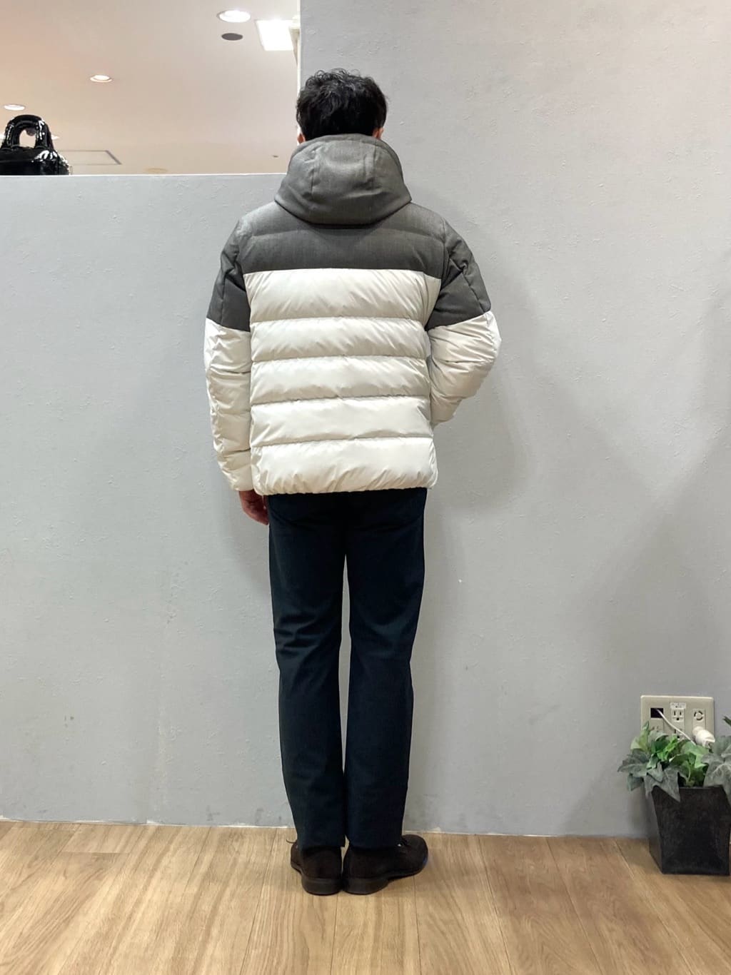 シュンさんの「TAKEO KIKUCHI｜【Made in JAPAN】播州織 ストレッチ パンツ」を使ったコーディネート