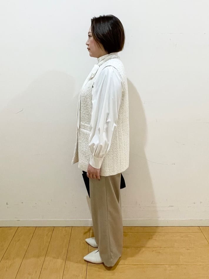 Misatoさんの「UNTITLED｜◆【後ろウエストゴム/洗える】梳毛調ソフトワイドパンツ」を使ったコーディネート