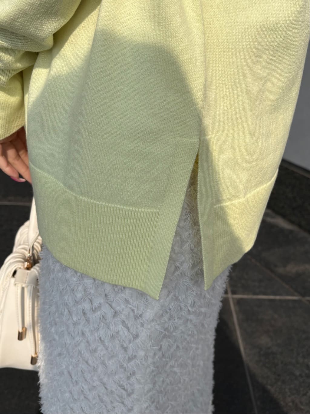 rinさんの「UNTITLED｜◆【洗える/体型カバー】ボートネック肩ボタンニット」を使ったコーディネート
