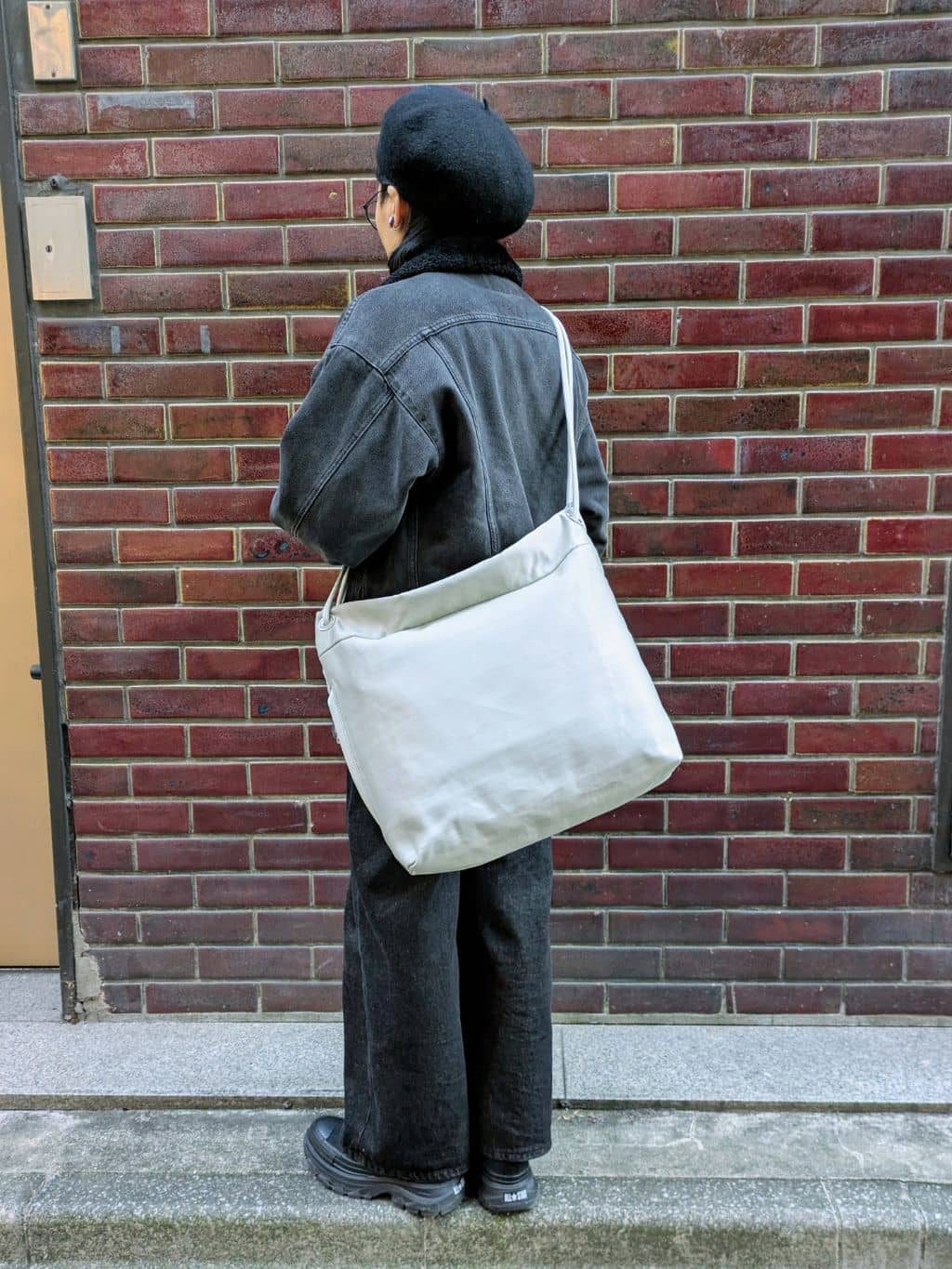 MTさんの「HIROKO HAYASHI｜ENORME RASO（エノルメ ラーゾ）ショルダーバッグ」を使ったコーディネート