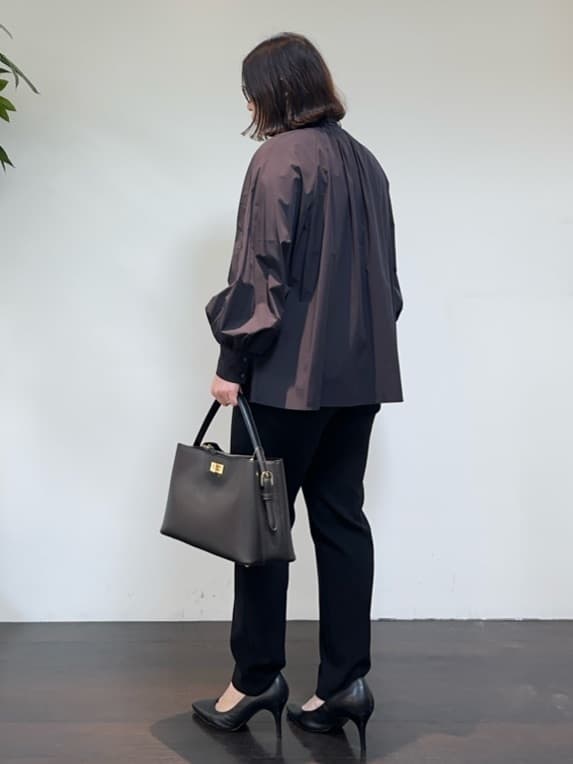 Asamiさんの「UNTITLED｜◆【通勤スーツ】タックテーパードパンツ」を使ったコーディネート