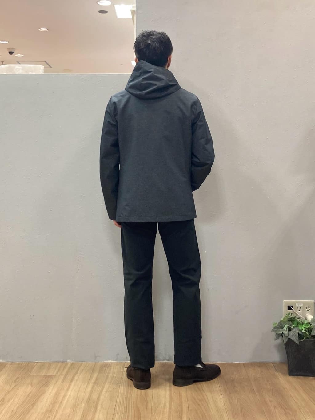 シュンさんの「TAKEO KIKUCHI｜【Made in JAPAN】播州織 ストレッチ パンツ」を使ったコーディネート