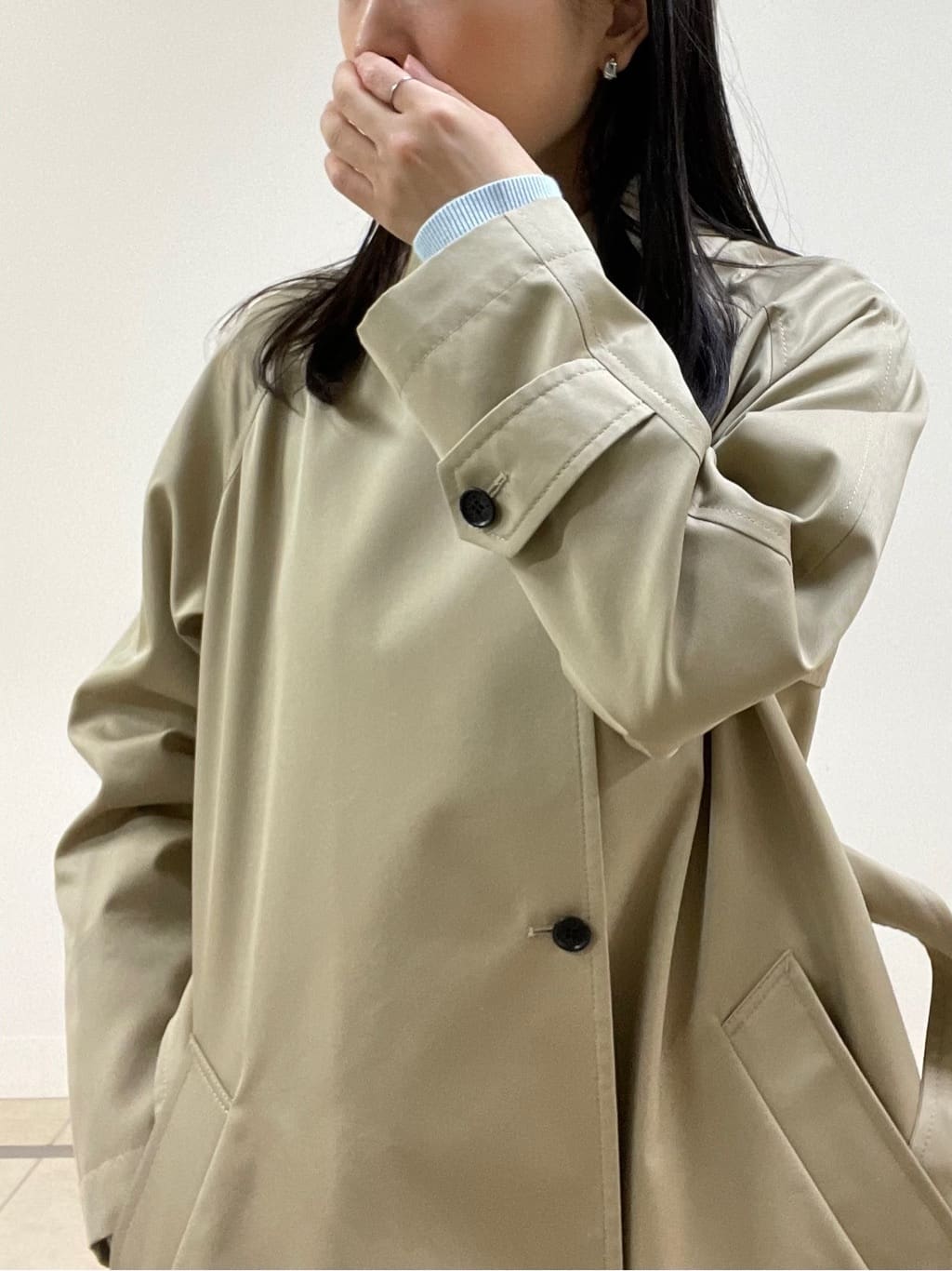 arisaさんの「DRESSTERIOR｜【ウォッシャブル/美シルエット】ライトトレンチコート」を使ったコーディネート