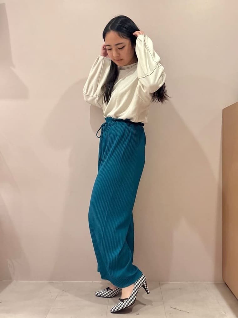 のはらっちょさんの「ESPERANZA｜リボンポインテッドパンプス」を使ったコーディネート