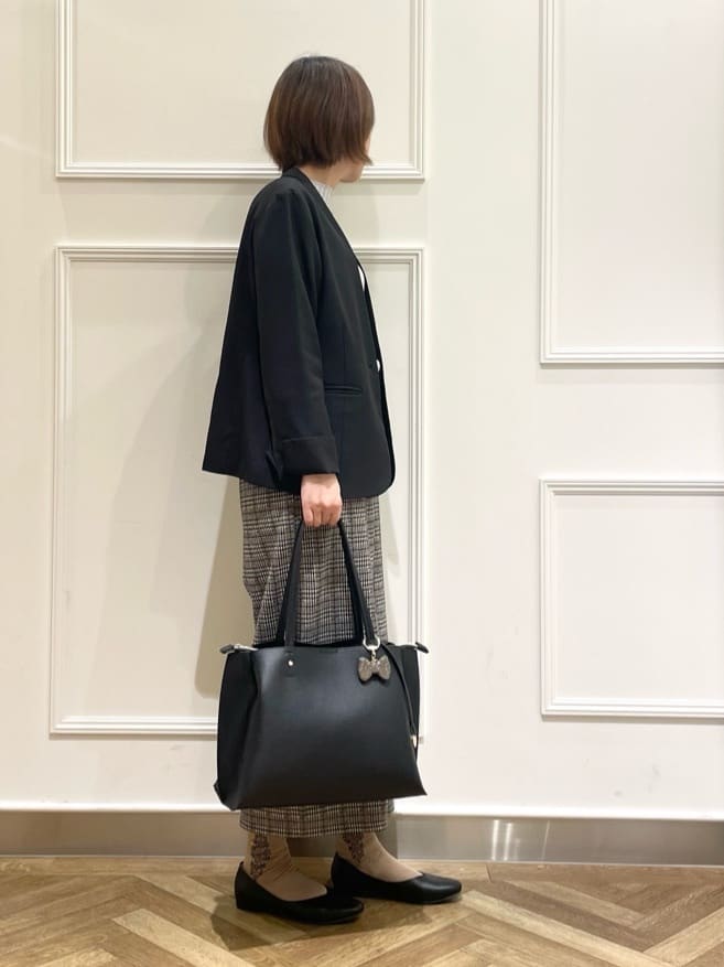 SOさんの「SHOO･LA･RUE｜◆【S-LL/セットアップ可/通勤/セレモニー】ノーカラージャケット」を使ったコーディネート