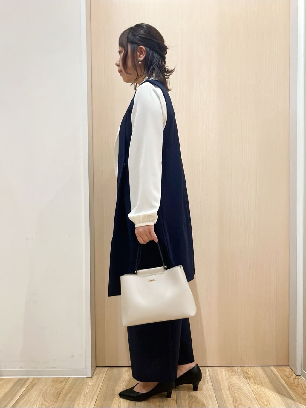 yocchiさんの「SHOO･LA･RUE｜◆【洗える/S-3L/セットアップ可】セレモニーや通勤にも カットジョーゼット ジレ」を使ったコーディネート