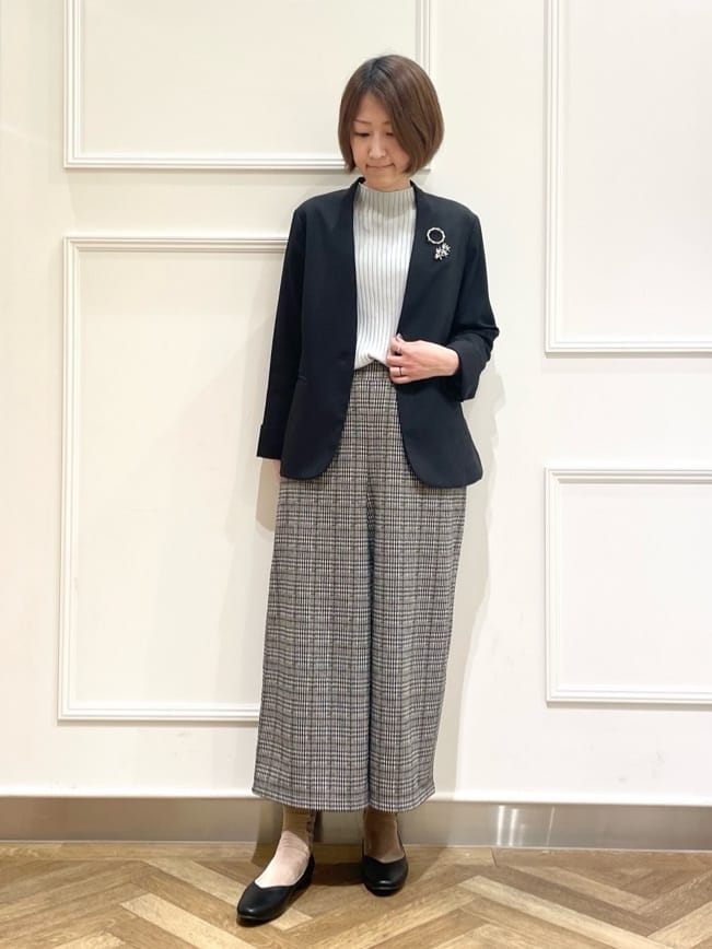 SOさんの「SHOO･LA･RUE｜◆【S-LL/セットアップ可/通勤/セレモニー】ノーカラージャケット」を使ったコーディネート
