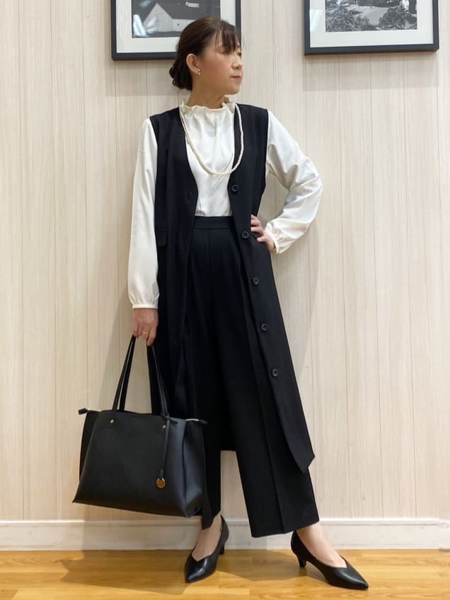 natsuさんの「SHOO･LA･RUE｜◆【S-3L/洗える/セレモニー】さらり軽やか フリルスタンドカラーブラウス」を使ったコーディネート