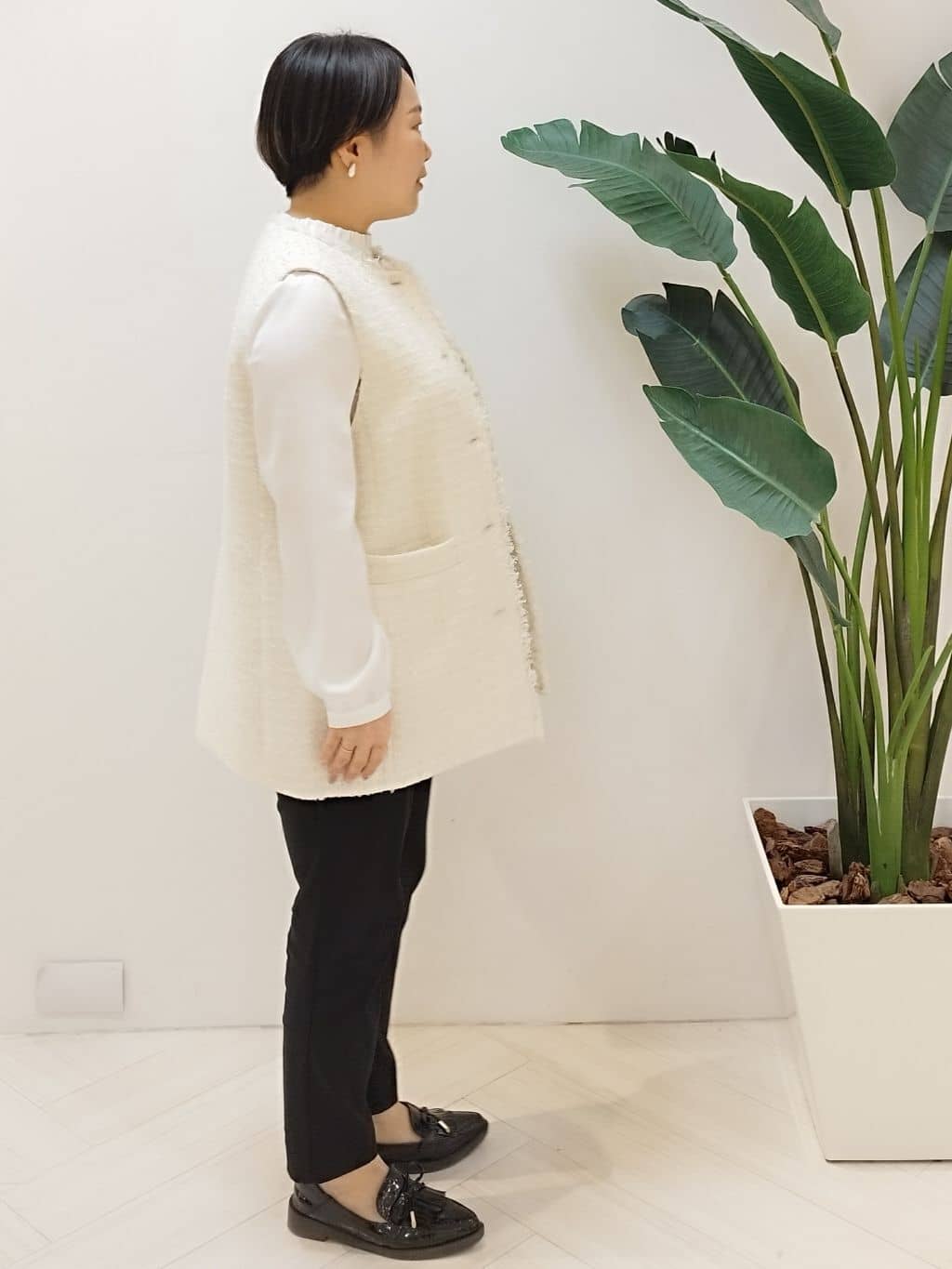 s u g iさんの「UNTITLED｜【セレモニー対応】ビジューブローチセット」を使ったコーディネート