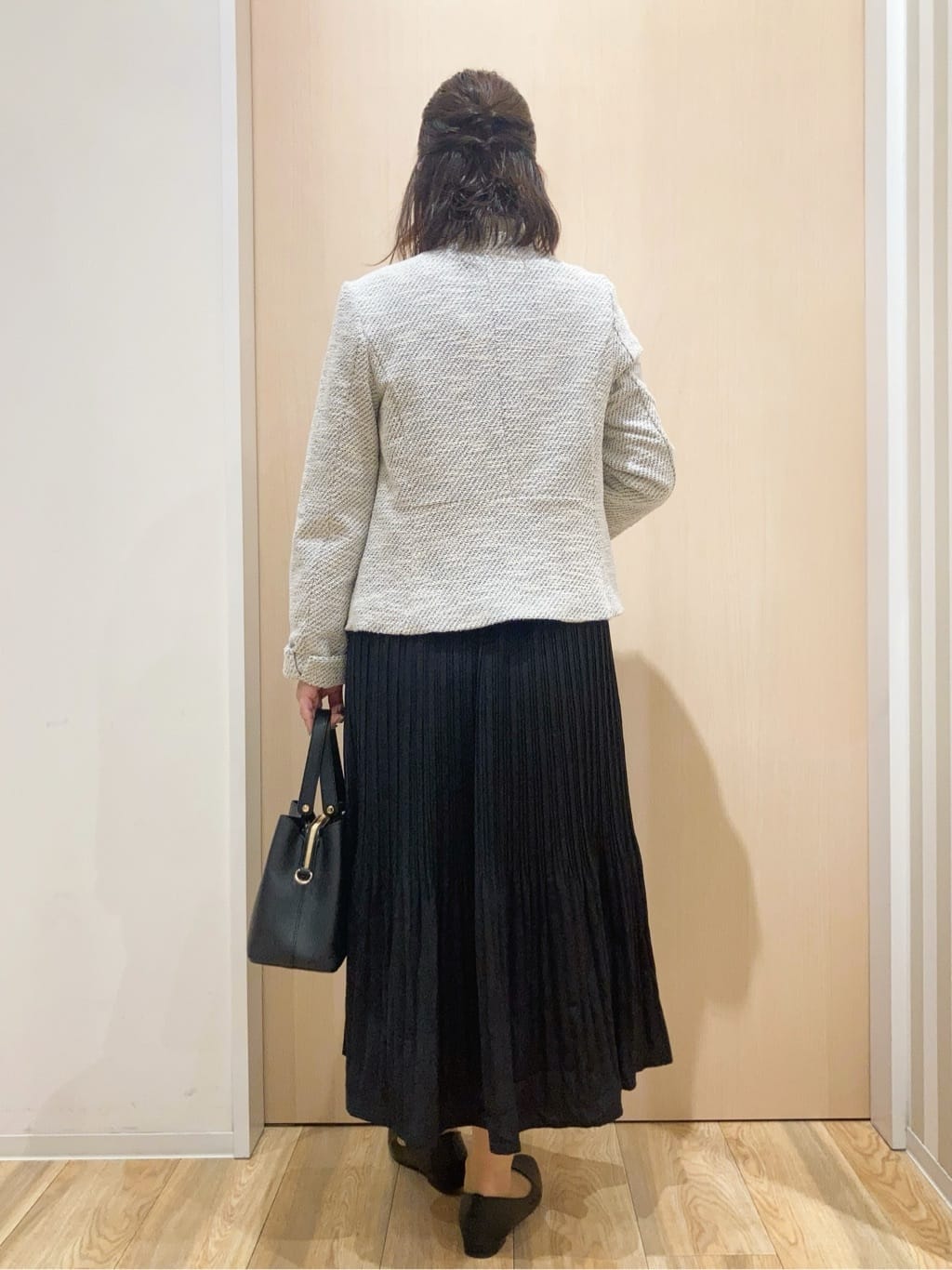 yocchiさんの「SHOO･LA･RUE｜◆【S-3L】セレモニーからデイリーにも 軽くて柔らかくて着心地の良い カットツイードジャケット」を使ったコーディネート