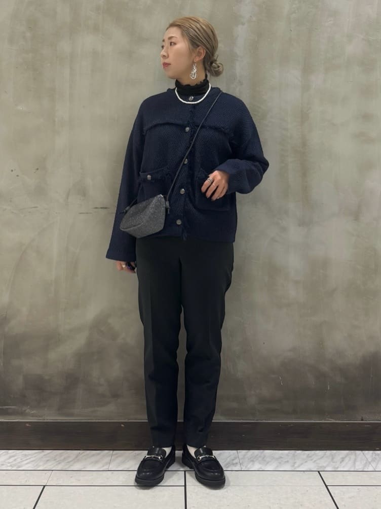 minaさんの「grove｜【Lee&times;grove別注】STRAIGHT DENIM PANTS」を使ったコーディネート