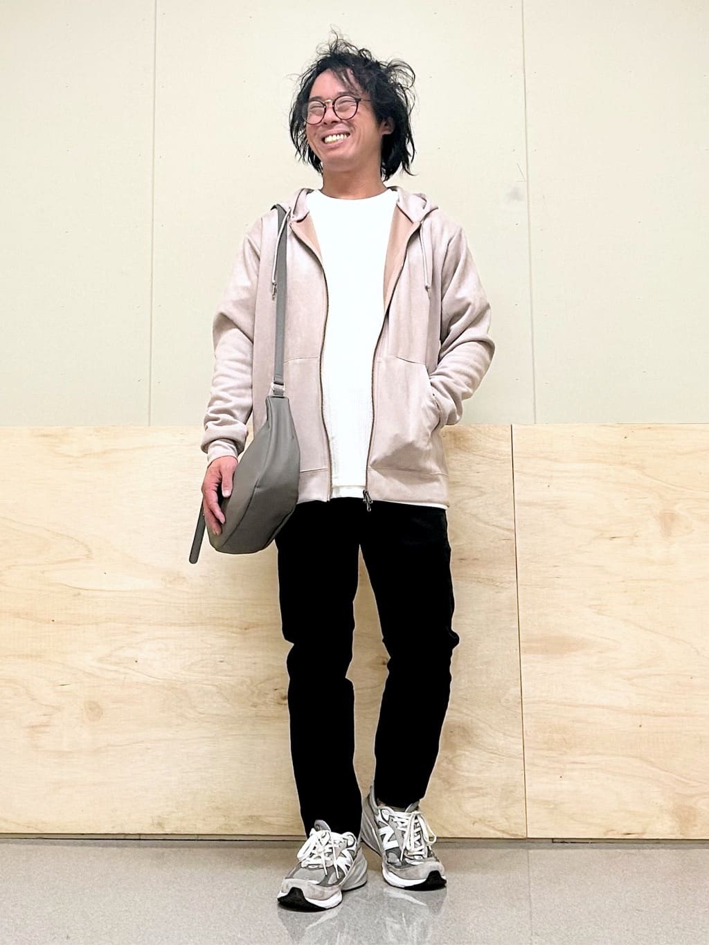 KENJI Iさんの「THE SHOP TK｜【オールシーズン穿ける！】7DAYSストレッチへリンボンパンツ　ON&hArr;OFF兼用」を使ったコーディネート