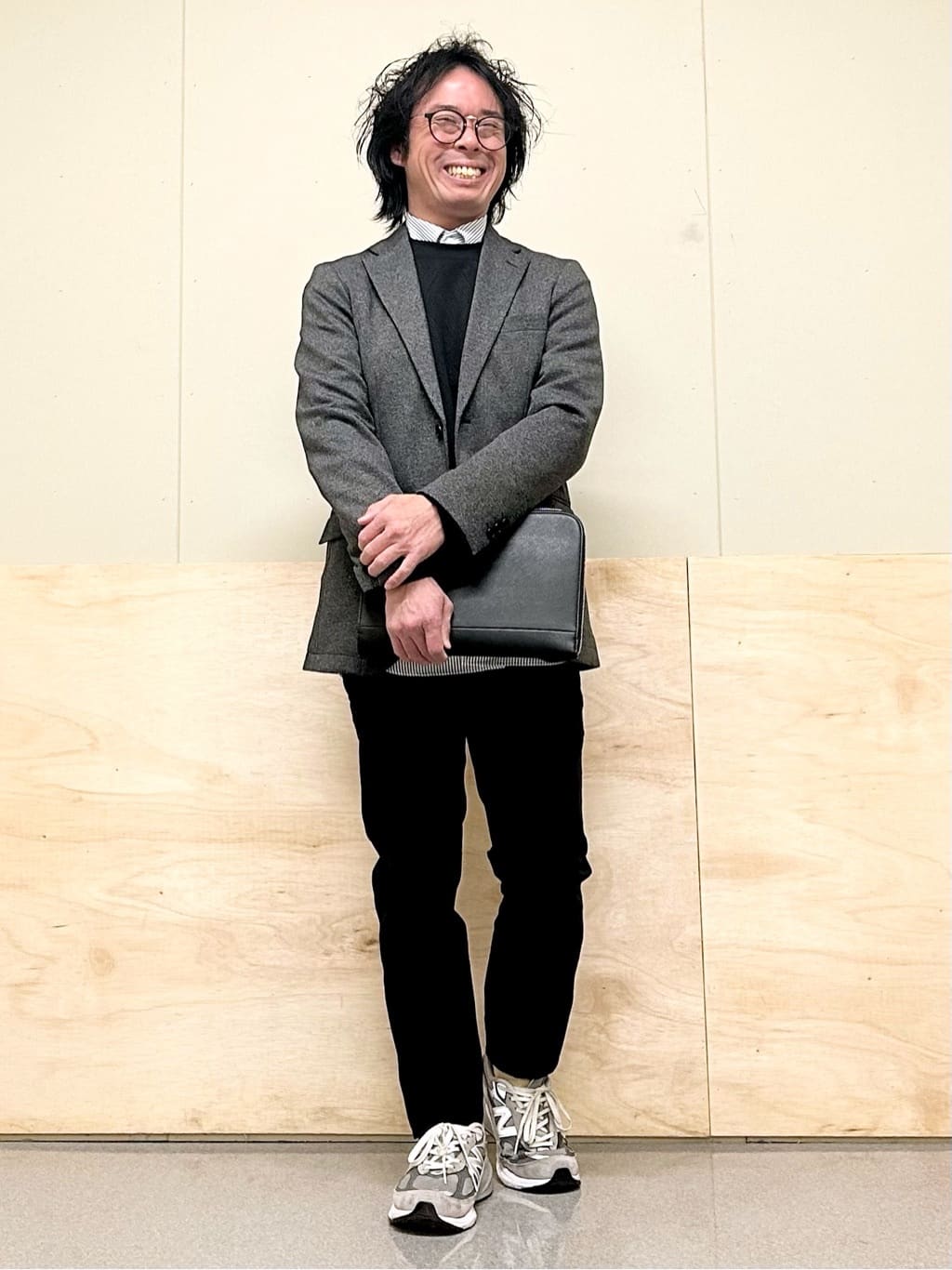 KENJI Iさんの「THE SHOP TK｜【オールシーズン穿ける！】7DAYSストレッチへリンボンパンツ　ON&hArr;OFF兼用」を使ったコーディネート