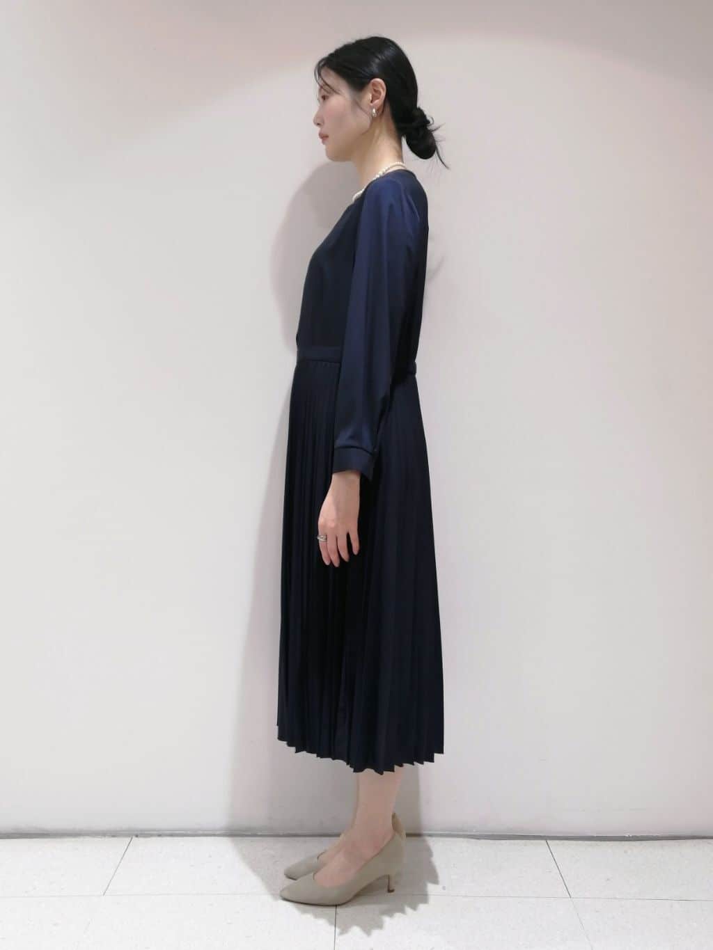 ayanoさんの「INDIVI｜◆【洗える】スタイルUPプリーツワンピース」を使ったコーディネート