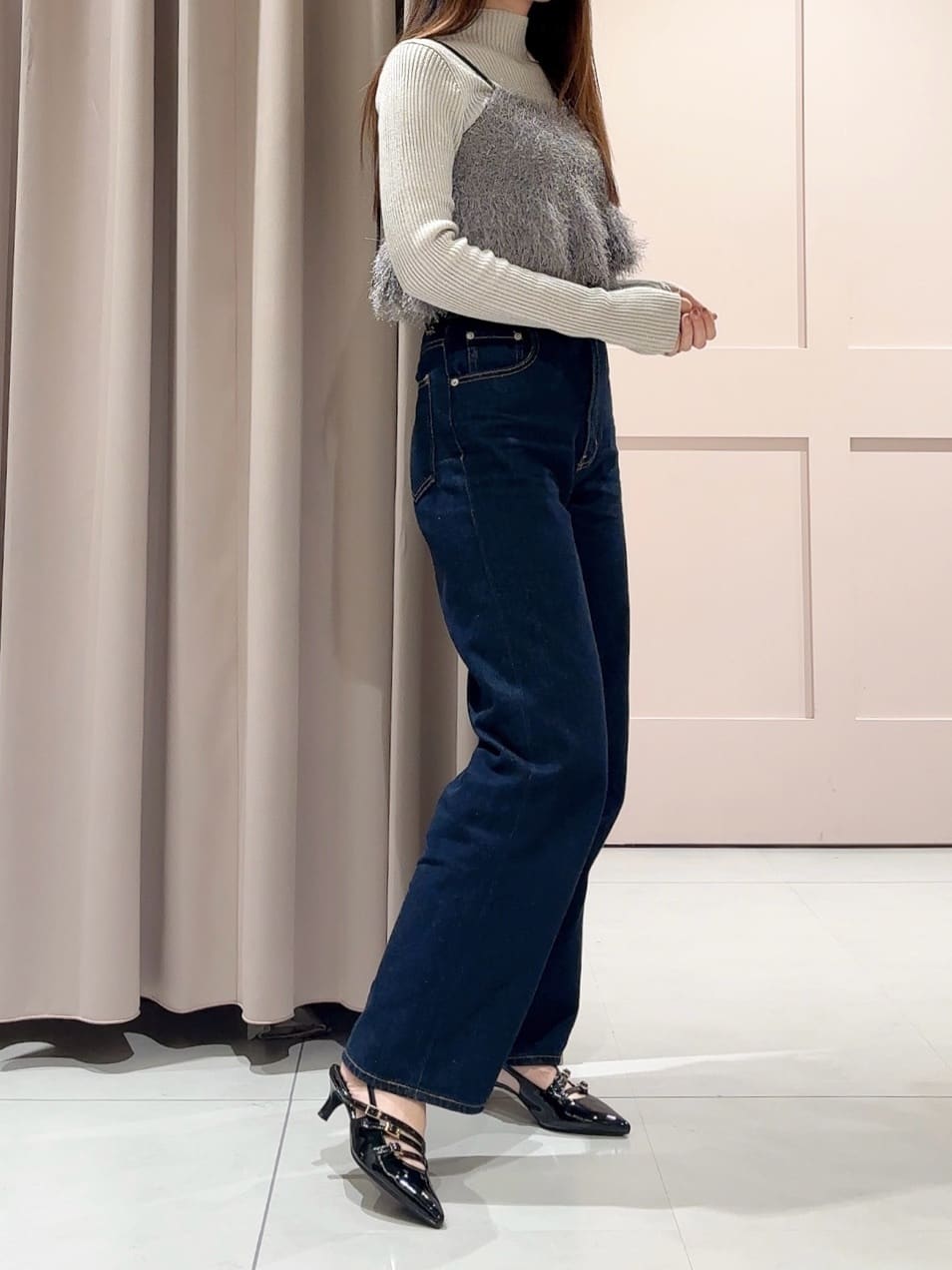 RINAさんの「ESPERANZA｜バックストラップミドルヒールパンプス」を使ったコーディネート