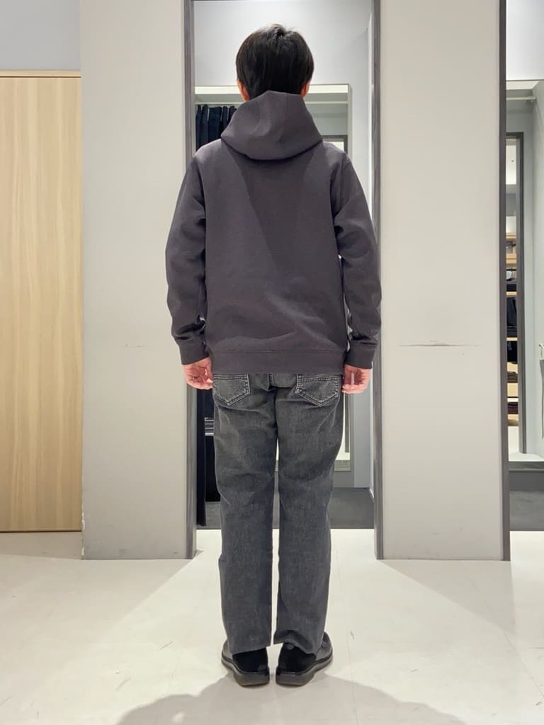 わいずみさんの「TAKEO KIKUCHI｜【モンスターストレッチ】日本製 ウォッシュド デニムパンツ」を使ったコーディネート