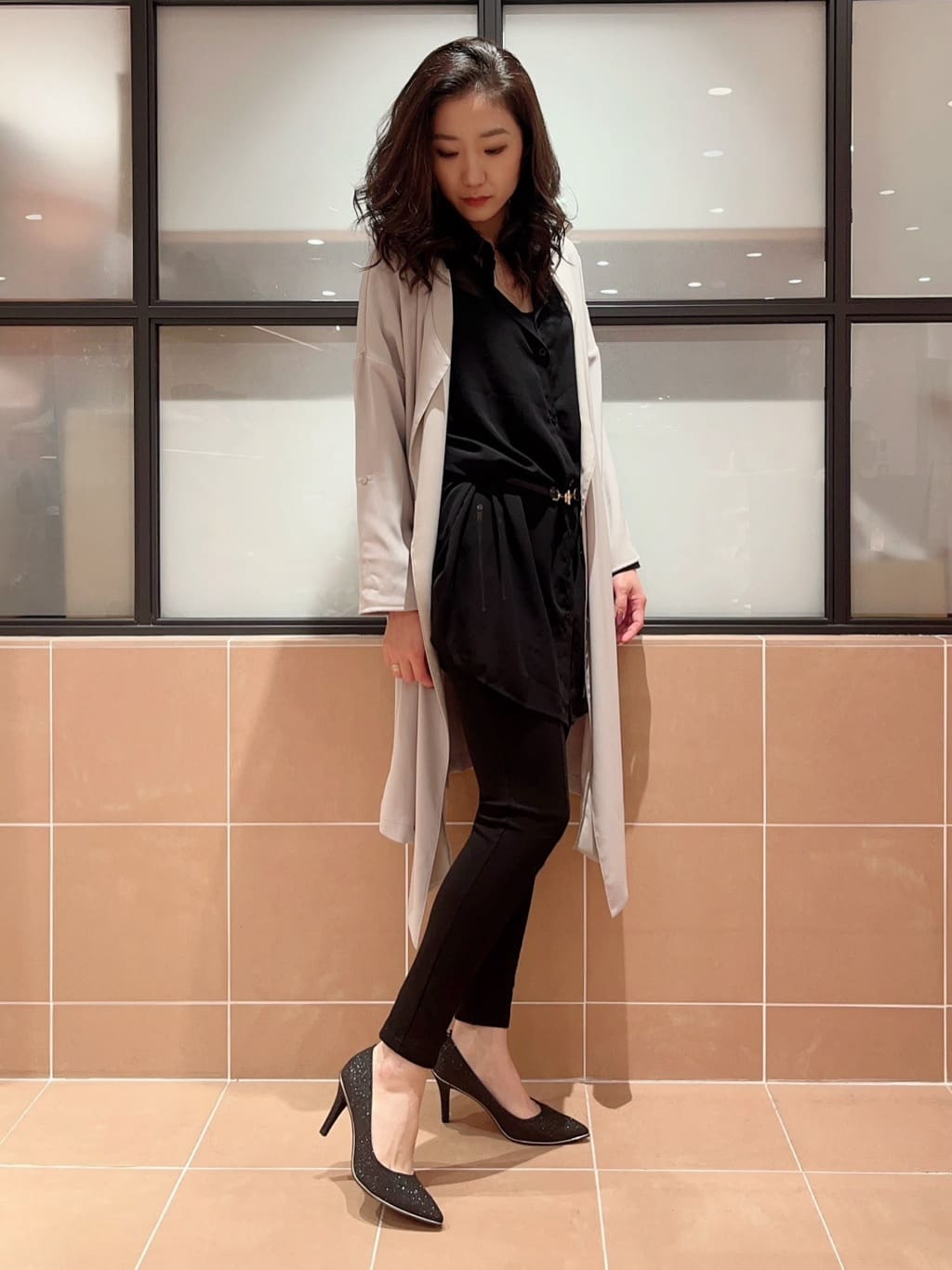 kaoriさんの「ESPERANZA｜【12時間パンプス】約8.5?／ラメ素材　歩きやすくて疲れにくい」を使ったコーディネート