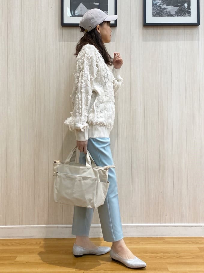 natsuさんの「SHOO･LA･RUE｜◆【S-LL】一枚で主役級。フリンジが目を惹くゆるニット」を使ったコーディネート