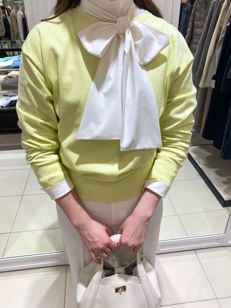 miさんの「UNTITLED｜◆【後ろウエストゴム/きれいめ】ストレッチ ワイドパンツ」を使ったコーディネート