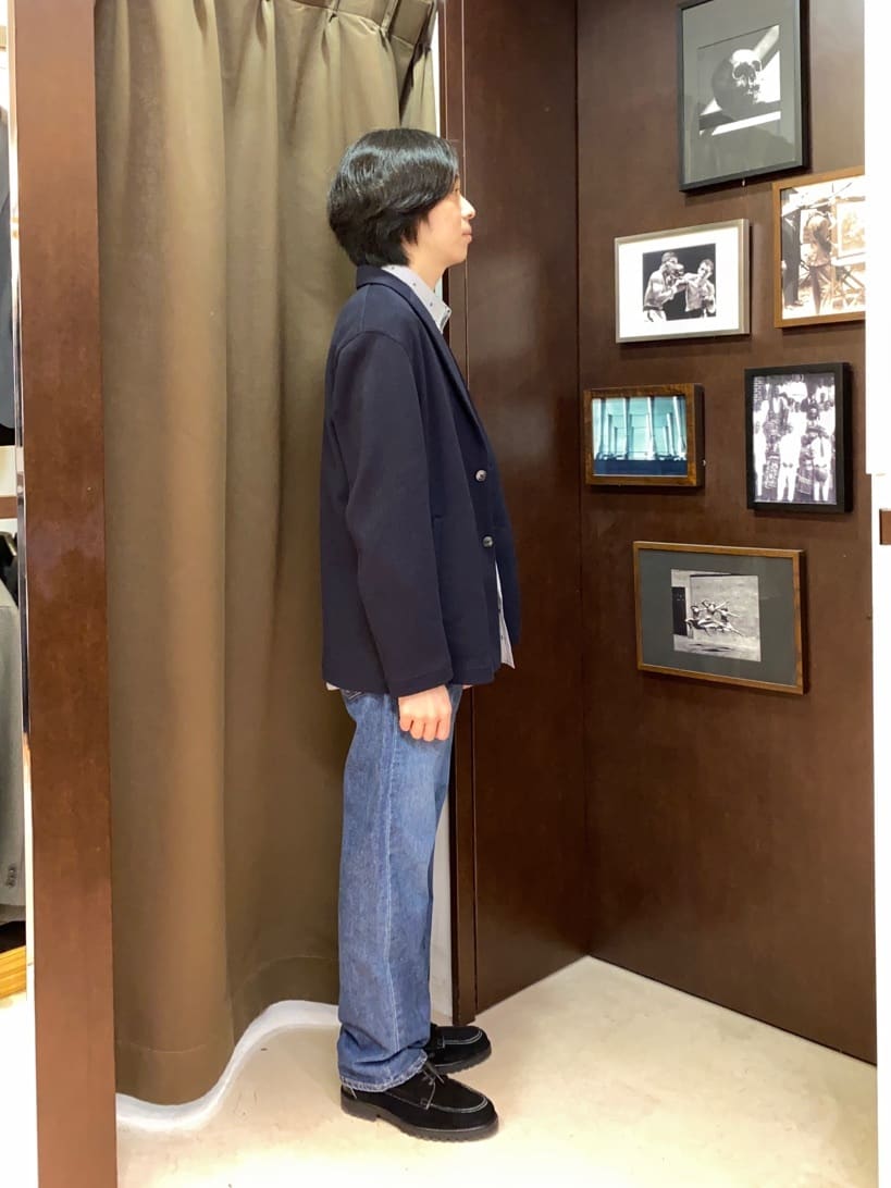 コバヤシさんの「TAKEO KIKUCHI｜ハットモチーフ ジャカード ストライプ シャツ」を使ったコーディネート